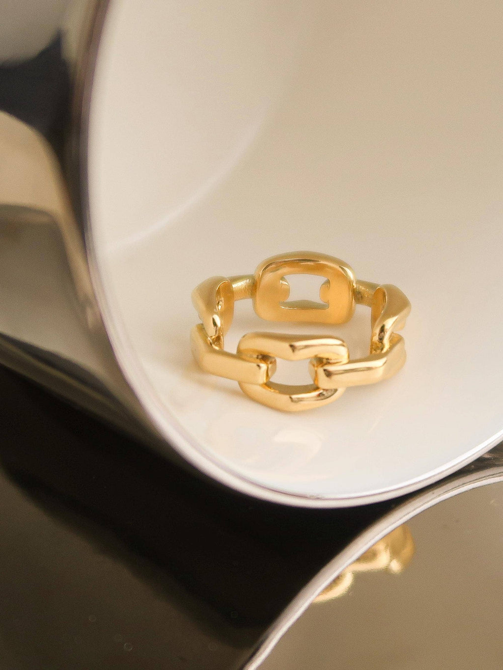 The Abigail Ring