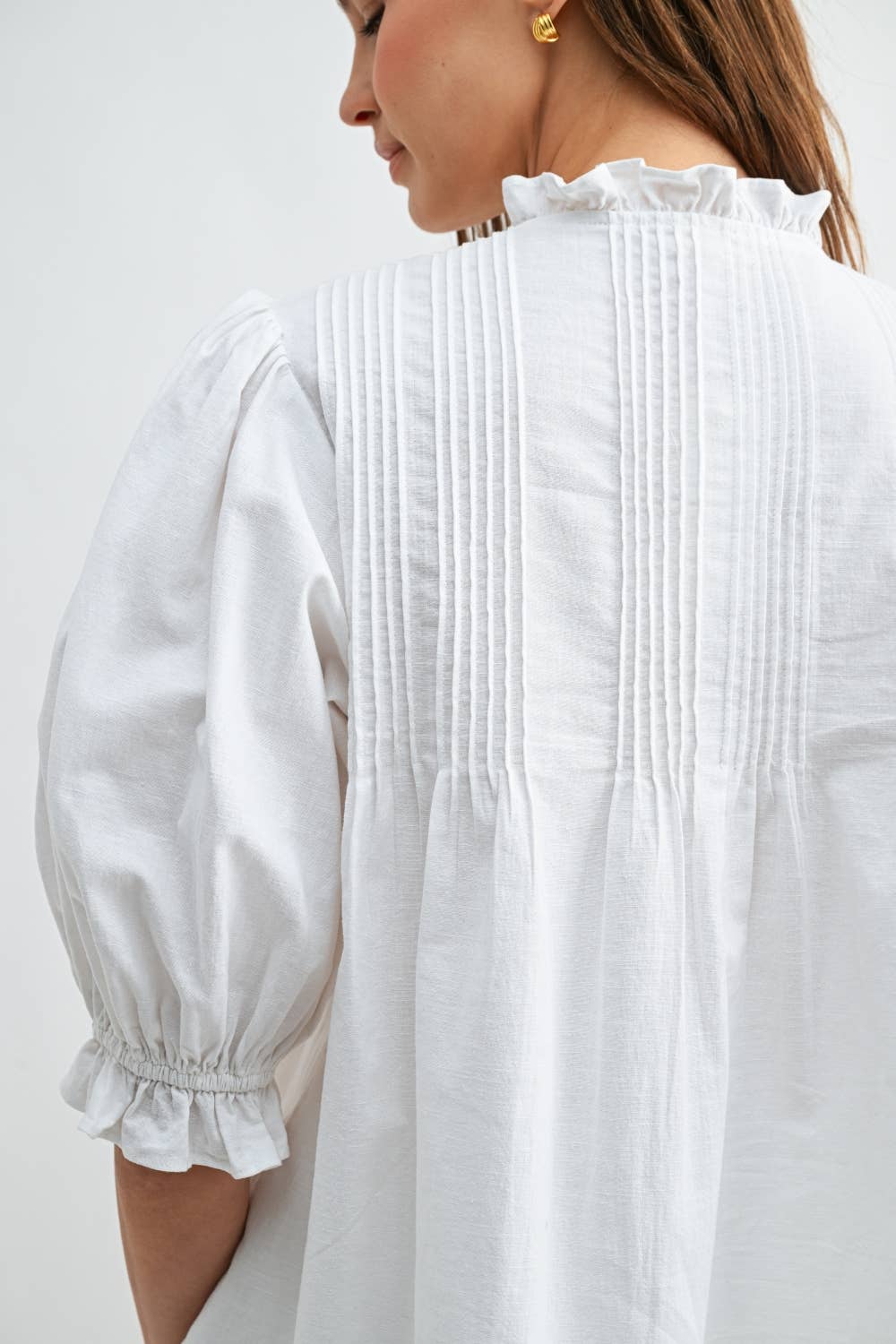 White Linen Pleated Puff Sleeve Blouse RT206